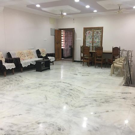 Pleasant Stay Tiruchirappalli Buitenkant foto
